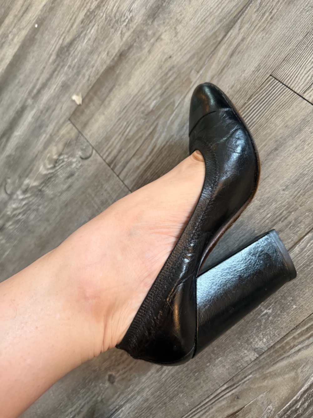 CHANEL Black Leather Block Heel Pumps with Quilted CC Motif - Picture 4 of 12